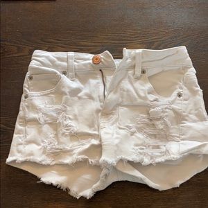 White American eagle shorts